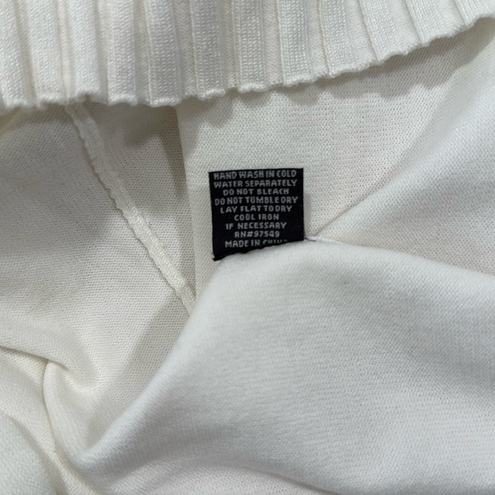 Cream V-Neck Sweater with Ribbed Sleeves - Picture 11 of 13